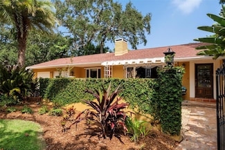 1713 North Dr, Sarasota, FL 34239