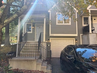 2503 Canterbury Way, Mount Kisco, NY 10549