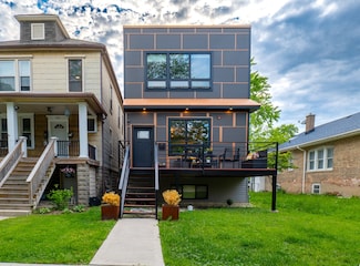1009 Lathrop Ave, Forest Park, IL 60130