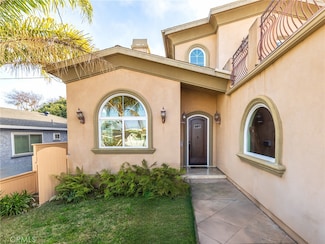 650 W Walnut Ave, El Segundo, CA 90245