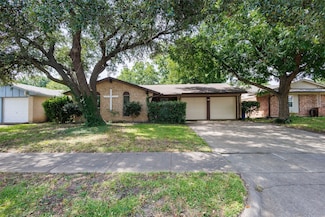 610 Greencove Dr, Garland, TX 75040
