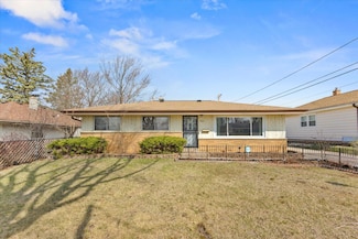 8226 W Clovernook St, Milwaukee, WI 53223