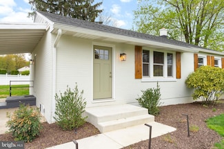 47 Park Circle Dr, Lancaster, PA 17603