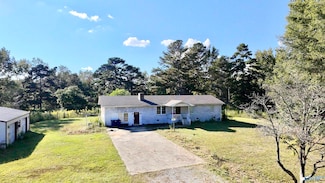 141 Chestnut St N, Boaz, AL 35956