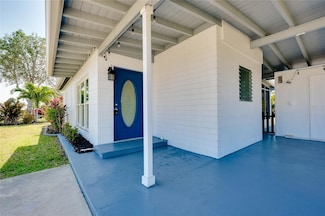 140 Poinsettia Cir NE, Port Charlotte, FL 33952