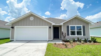 330 Flounder St, Crestview, FL 32539