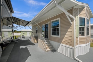 4965 Shore Line Dr, Polk City, FL 33868