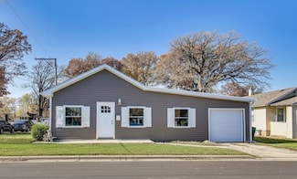 211 White Ave, Joliet, IL 60433