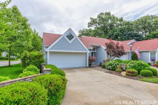 16875 Landing Ln, Spring Lake, MI 49456