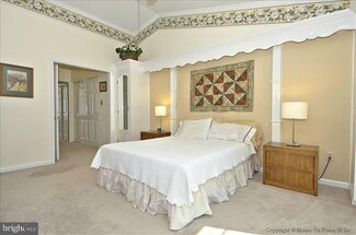 8911 Magnolia Ridge Rd, Fairfax Station, VA 22039