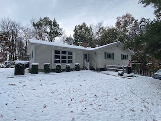 22093 Airline Rd, Sturgis, MI 49091