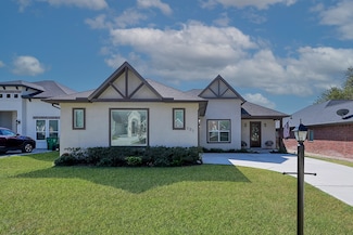 121 Bermuda Cir, Montgomery, TX 77356