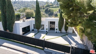 11400 Dona Pegita Dr, Studio City, CA 91604