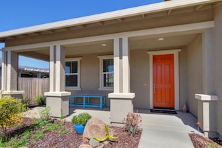 903 Wyatt Ln, Winters, CA 95694
