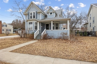 603 3rd Ave NW, Mount Vernon, IA 52314