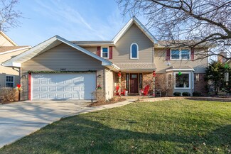 2482 Wendover Dr Unit 7, Naperville, IL 60565