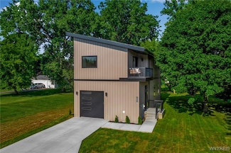 1052 Borden Rd, Depew, NY 14043