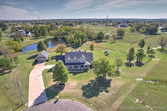 2406 E Fairfield Ct, Oologah, OK 74053