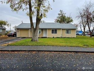 1232 Arlington Dr, Moses Lake, WA 98837