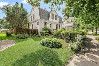 297 N Park Ave, Fond Du Lac, WI 54935
