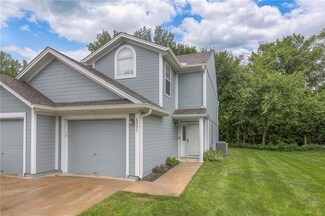 6031 NE Moonstone Dr, Lees Summit, MO 64064