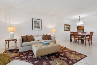 5700 NW 2nd Ave Unit 704, Boca Raton, FL 33487