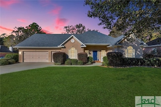 138 Lansing Dr, Ellabell, GA 31308