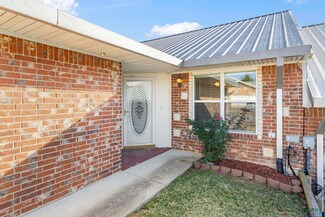 1812 Flagstone Dr, Longview, TX 75605