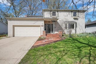 128 Chaucer Ct, Worthington, OH 43085