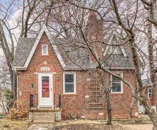 7477 Hoover Ave, Saint Louis, MO 63117