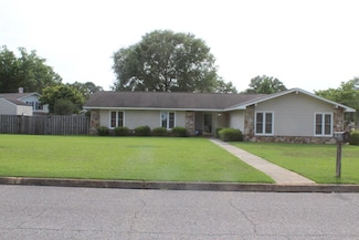 1803 Azure Dr, Dothan, AL 36303