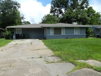 6031 Ridgeway Dr, Houston, TX 77033