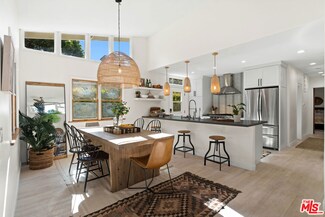1686 Electric Ave, Venice, CA 90291