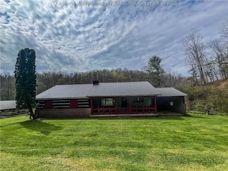 1481 Big Creek Rd, Walton, WV 25286