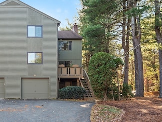 22 Treetop Park, Westborough, MA 01581