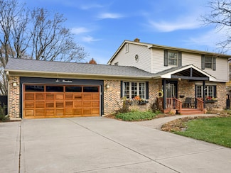 619 Joanne Ln, Dekalb, IL 60115