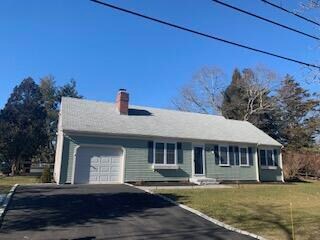19 Huckins Neck Rd, Centerville, MA 02632