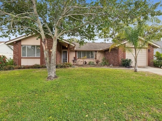 8202 Woodsong Row, Hudson, FL 34667