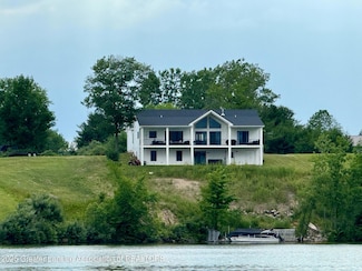 10993 Lakeside Dr, Perrinton, MI 48871