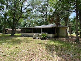 383 S Turkey Ave, Wewahitchka, FL 32465