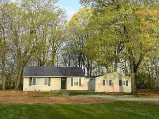 1715 Whittier Ln, New Castle, IN 47362