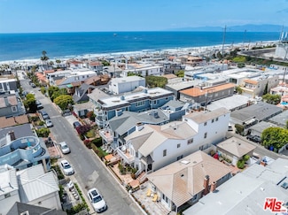 459 35th St, Manhattan Beach, CA 90266