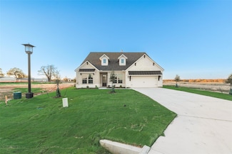 445 Guadeloupe Ln, Springtown, TX 76082