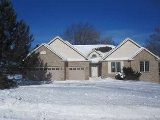 2020 Julia Way, McHenry, IL 60051