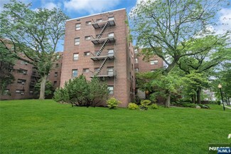 500 Linwood Dr Unit 5H, Fort Lee, NJ 07024