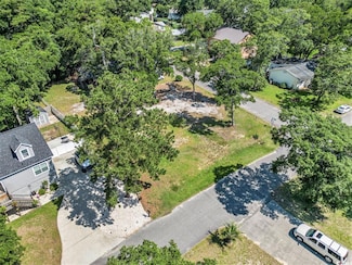 385 2nd Ave S, Garden City, SC 29576