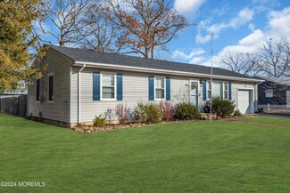 202 Walnut Dr, Lanoka Harbor, NJ 08734