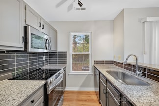 6407 Windsor Gate Ln, Charlotte, NC 28215