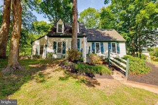 15465 Golf Club Dr, Dumfries, VA 22025