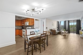 6451 N University Dr Unit 205, Tamarac, FL 33321